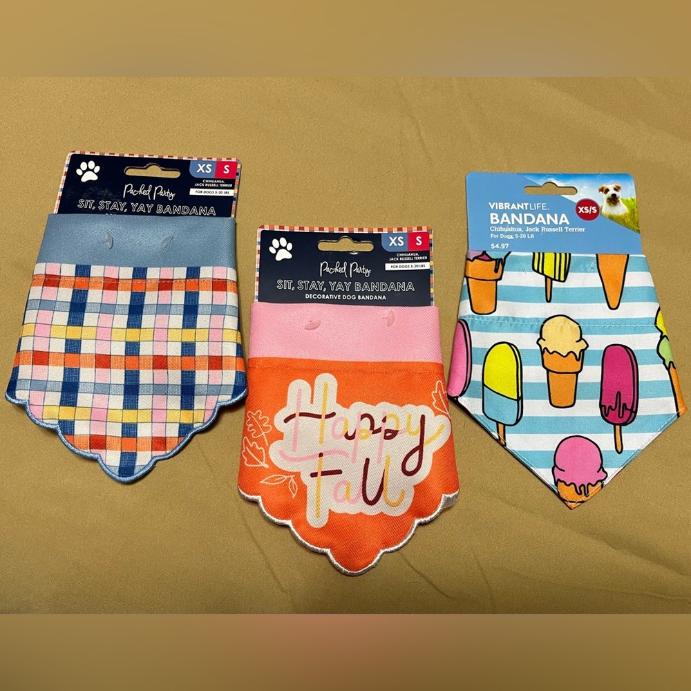 🐕🐩🦮Lot of 3 doggie bandannas.🦮🐩🐕